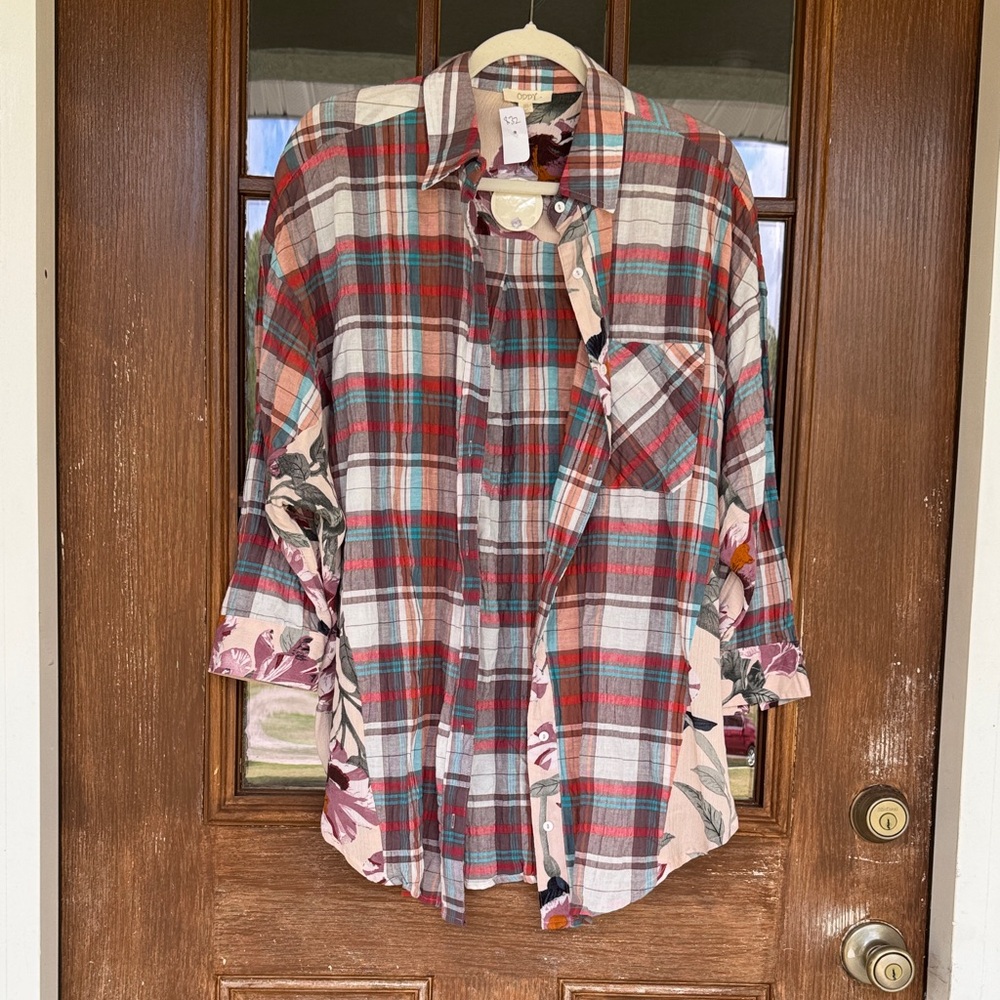 ODDY Plaid Button-Up Shirt in Red, Teal, Cream